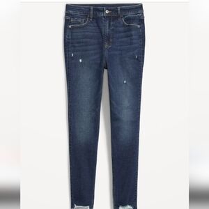 22 - Old Navy | Extra High-Waisted Rockstar 360° Stretch Super-Skinny Jeans